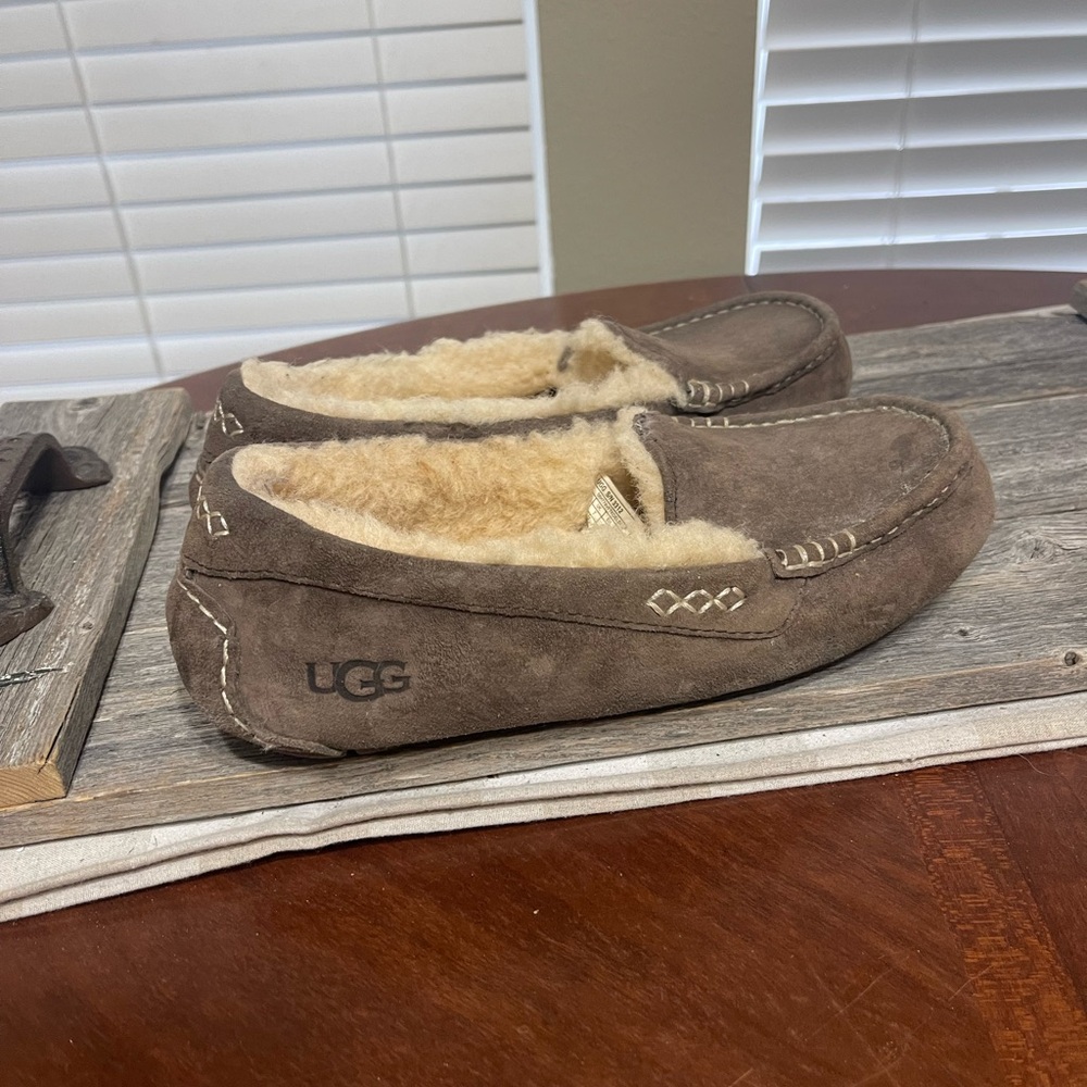 Women's Shoes UGG ANSLEY Suede Shearling Slip On  Moccasin Slippers 9 Chocolate - Picture 5 of 8